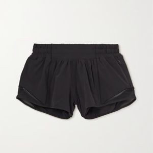 Lululemon Hottie Hot Short 2.5' - size 4